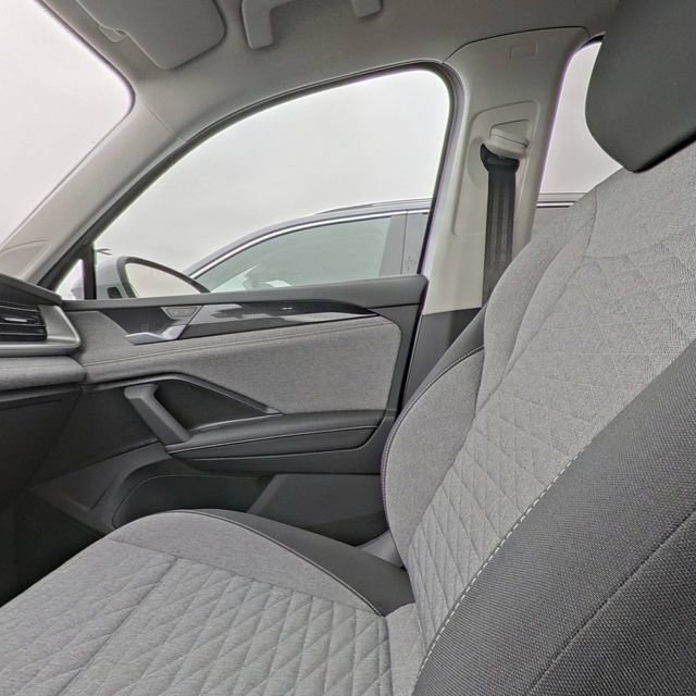 Used 2026 Volkswagen Tiguan S FWD image 25