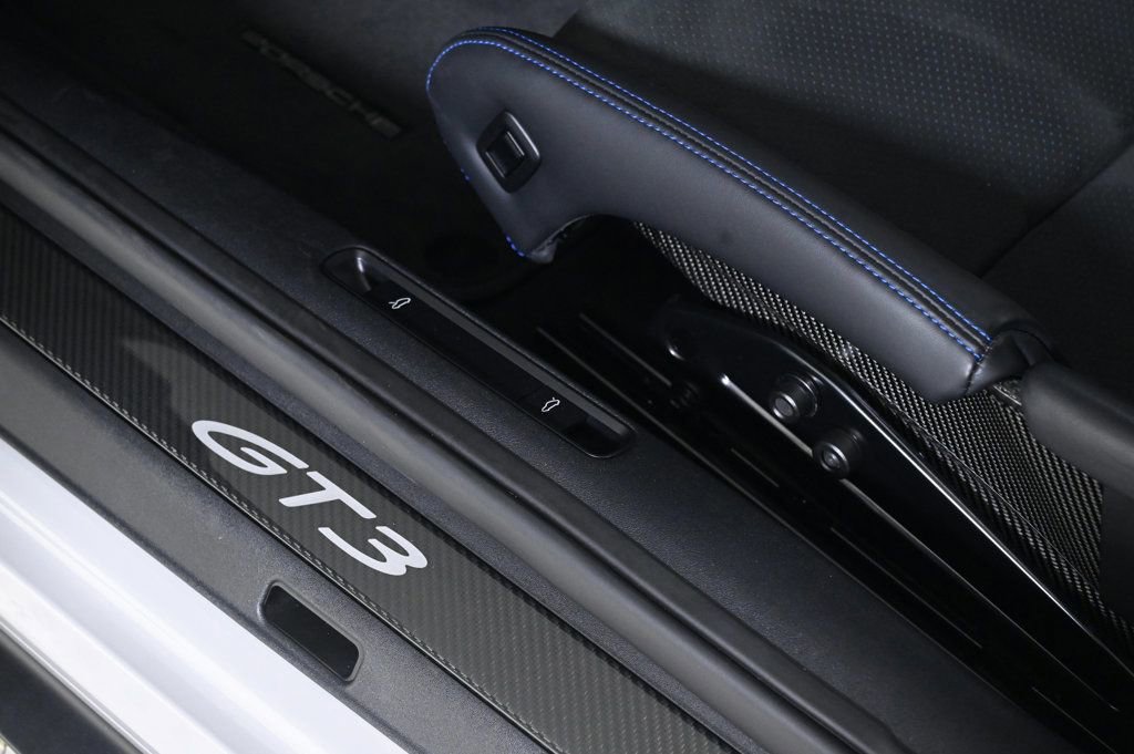 Certified 2022 Porsche 911 GT3 image 30