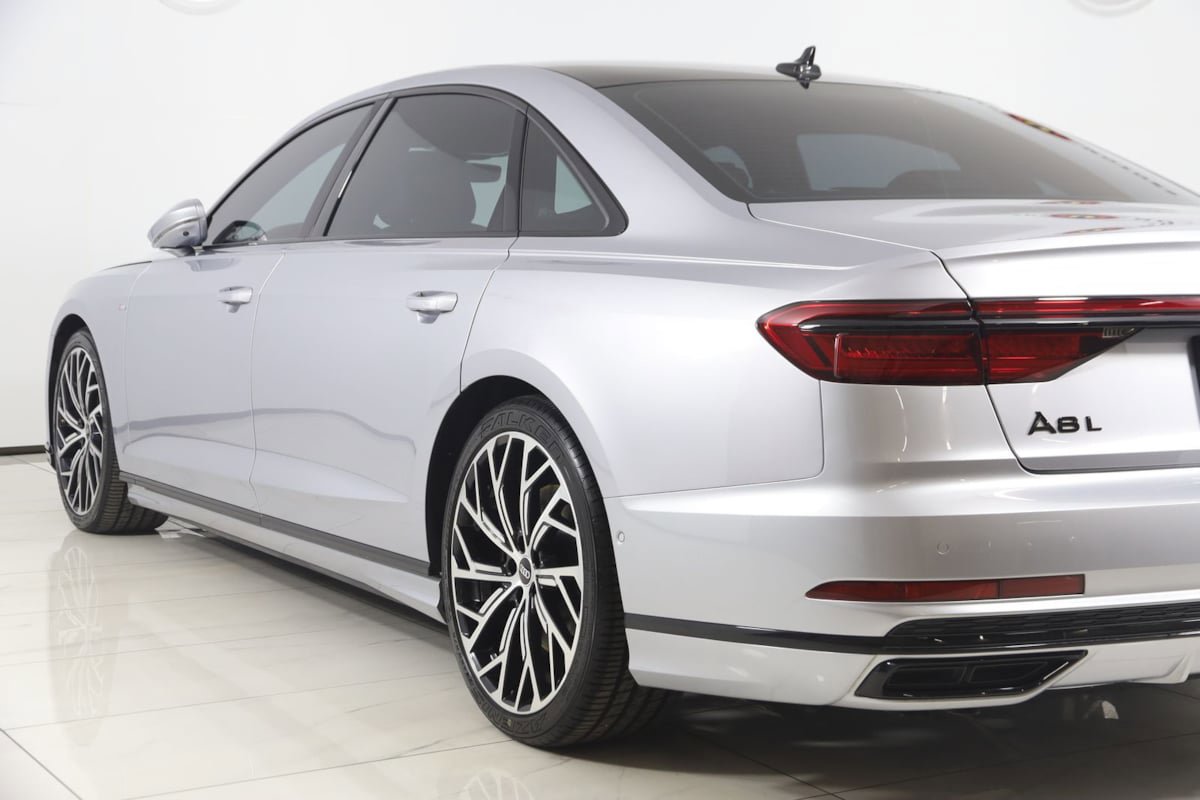 Used 2021 Audi A8 L 4.0T w/ Executive Plus Package AWD/4WD image 32