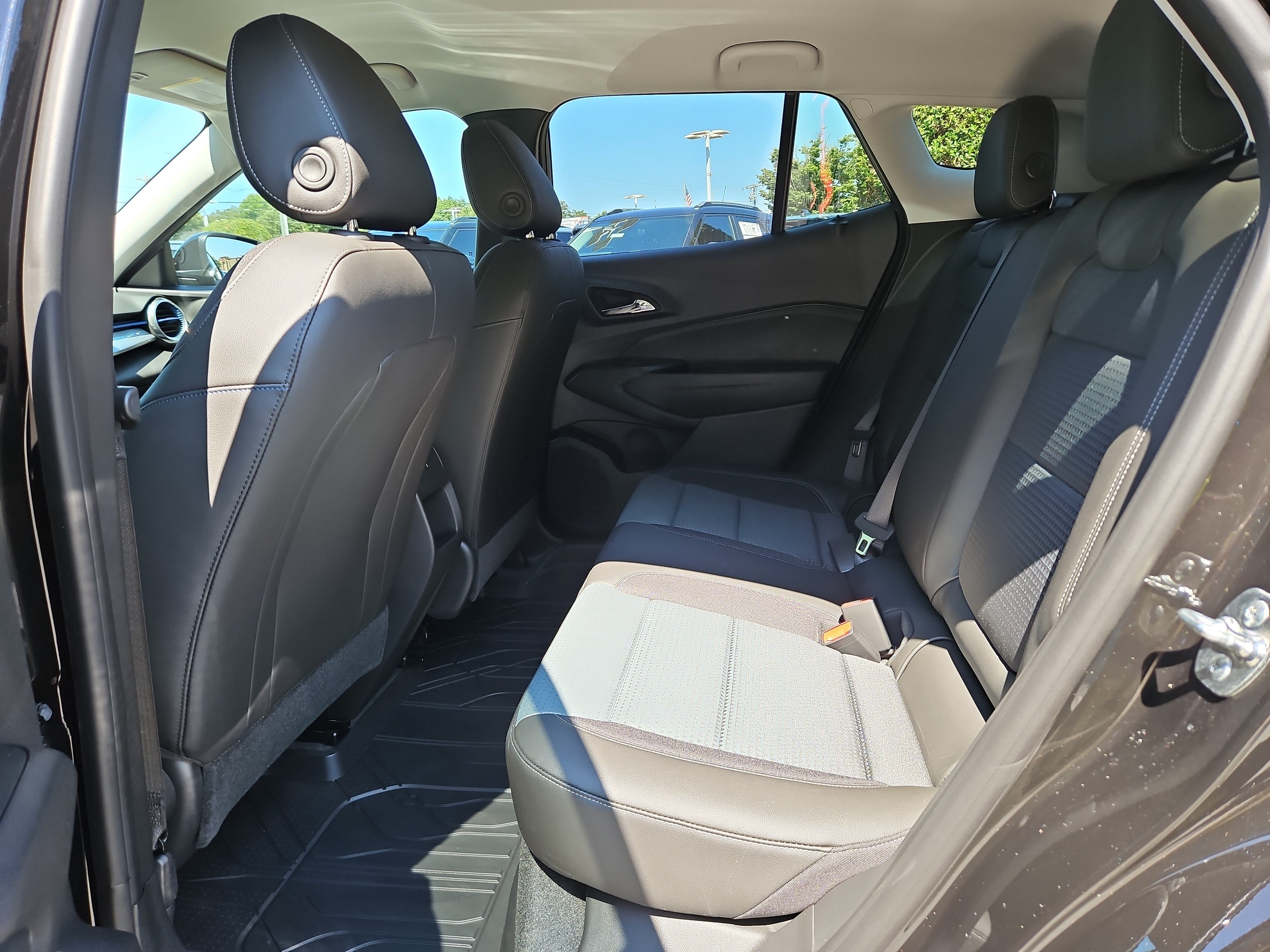 New 2026 Chevrolet Trax LT FWD image 10