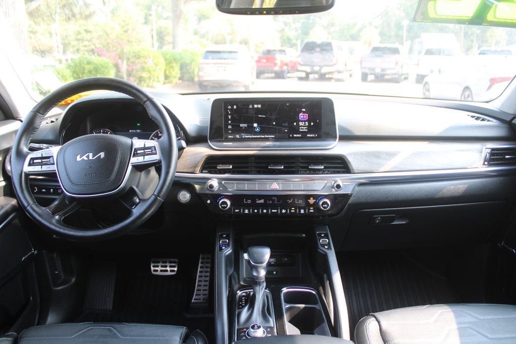 Certified 2022 Kia Telluride SX w/ SX Prestige Package AWD/4WD image 28