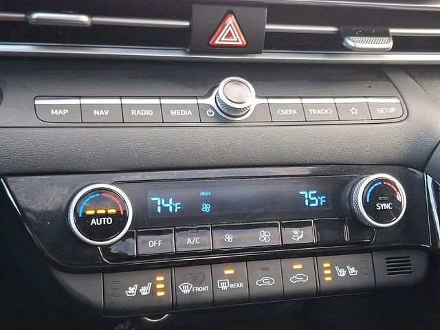 Used 2021 Hyundai Elantra Limited image 16