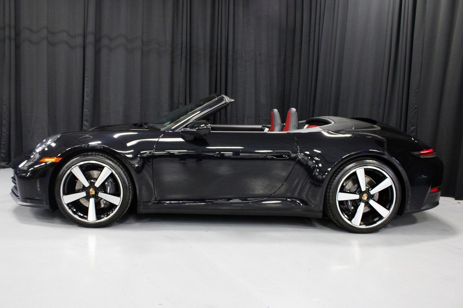 Certified 2025 Porsche 911 Carrera image 2