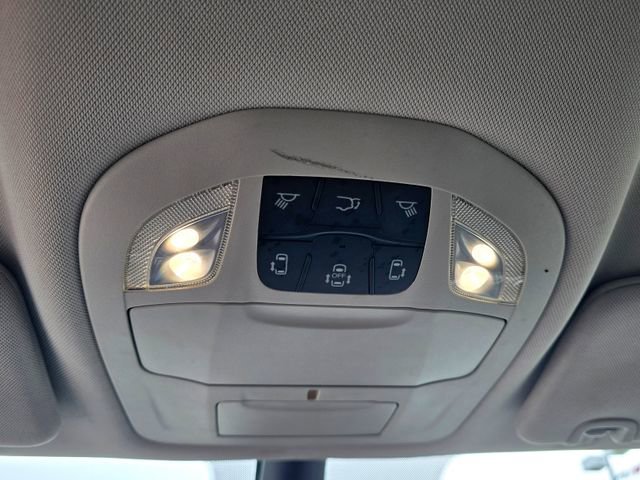 Certified 2024 Chrysler Pacifica Touring-L image 16