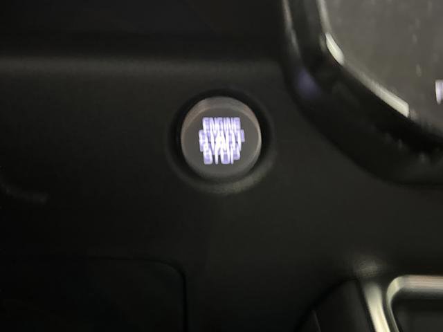 Used 2025 Kia Carnival SX w/ SX Dark Edition Package image 23