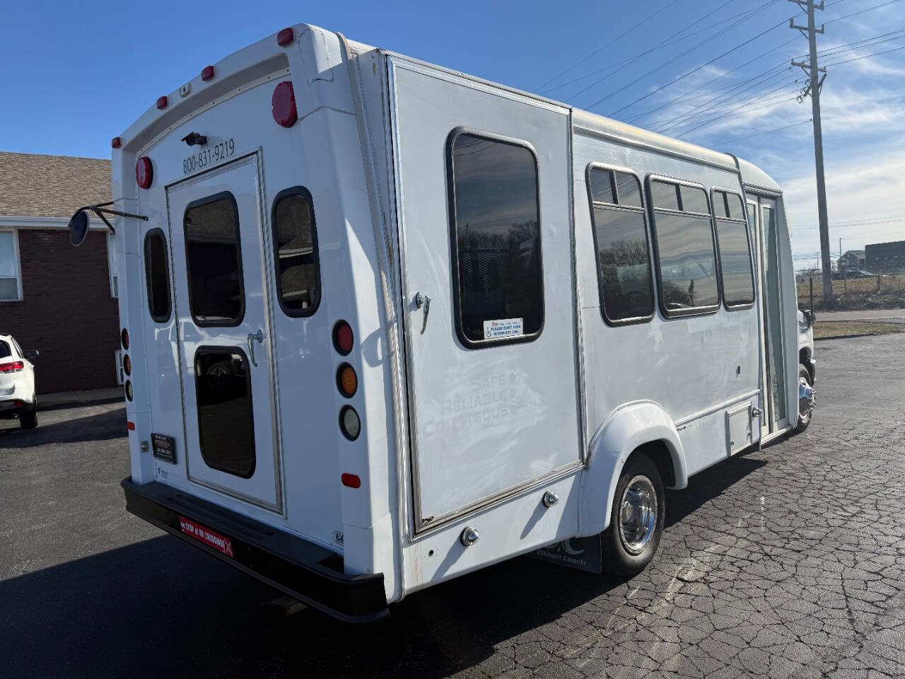 Used 2012 Ford E-450 and Econoline 450 Super Duty w/ Shuttle Bus Prep Pkg image 6