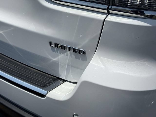 Used 2020 Jeep Grand Cherokee Limited AWD/4WD image 10