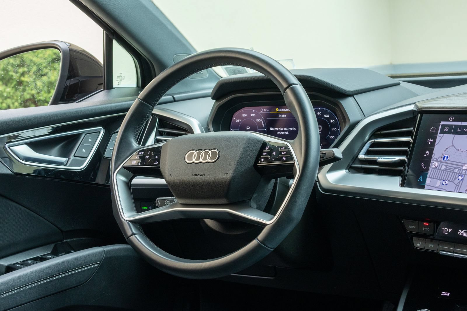 Used 2023 Audi Q4 e-tron Premium Plus w/ Premium Plus AWD/4WD image 18