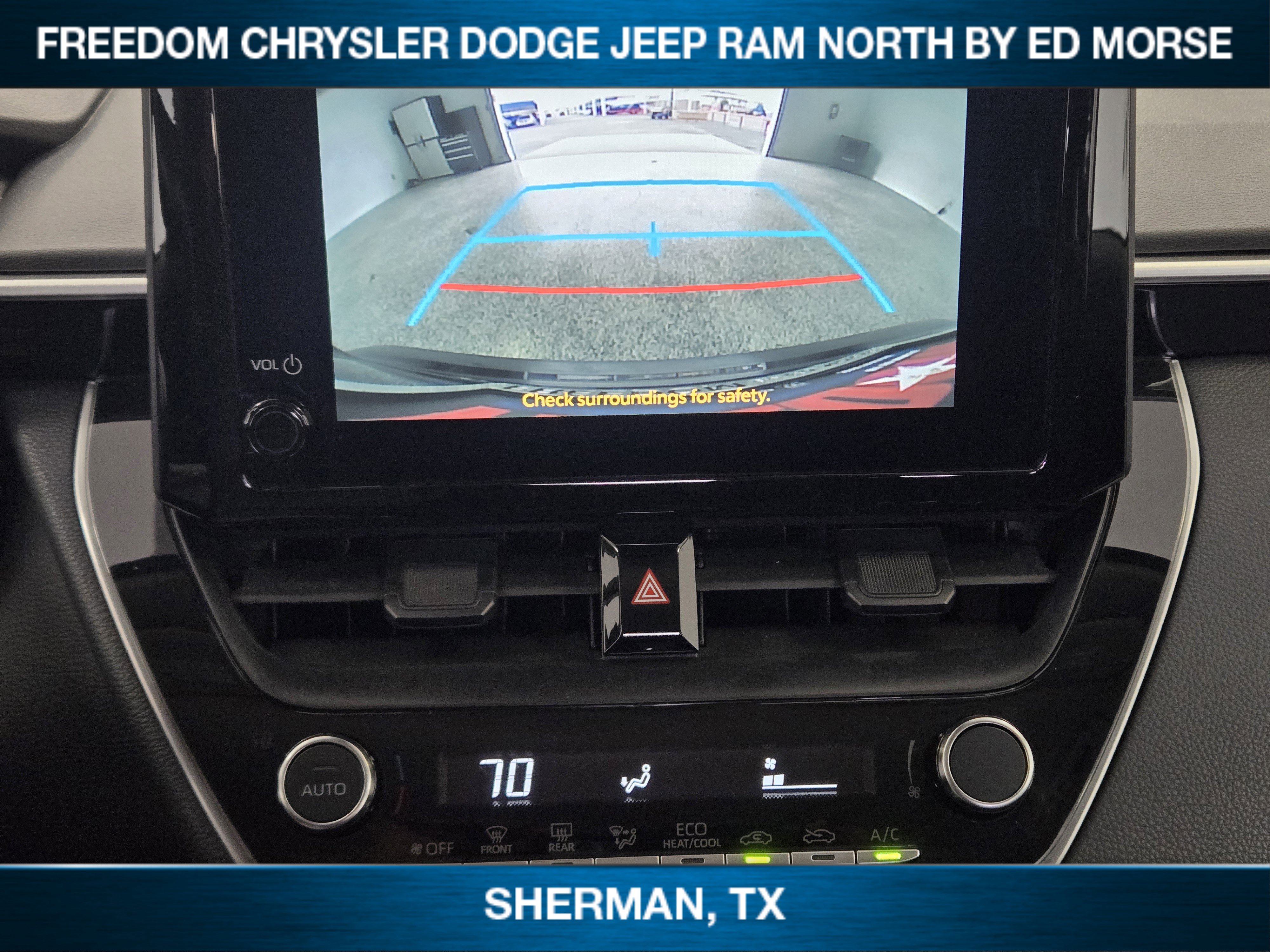 Used 2025 Toyota Corolla LE image 12