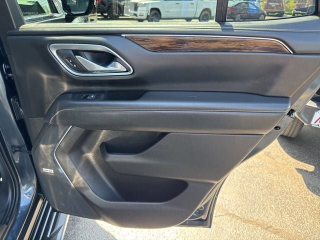 Used 2021 Chevrolet Tahoe Premier w/ Premium Package AWD/4WD image 24