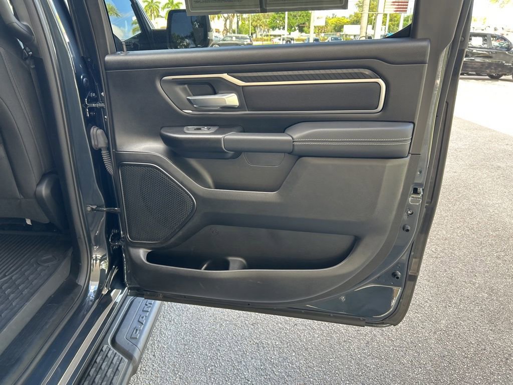 Used 2025 RAM 1500 Big Horn AWD/4WD image 33