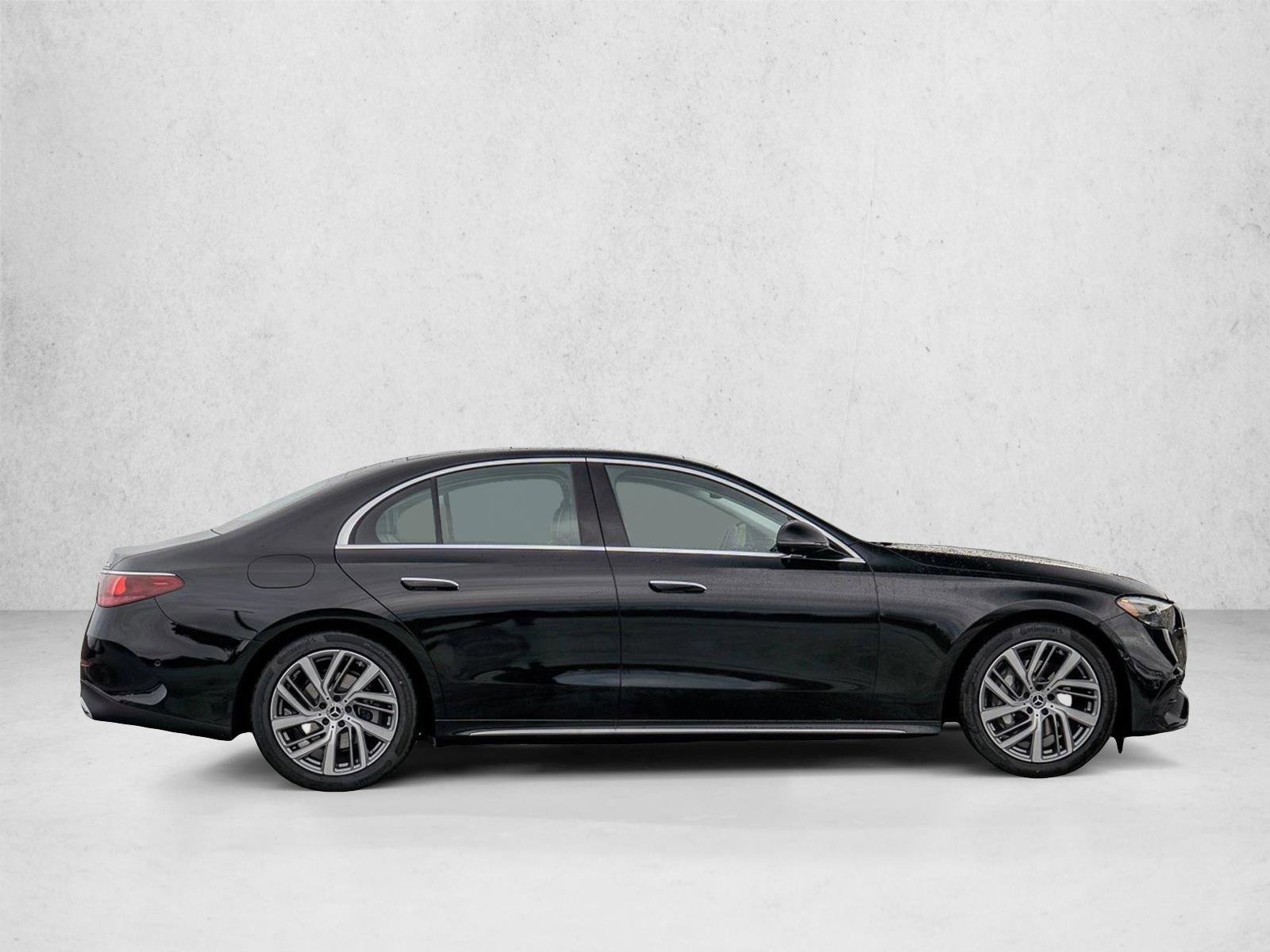 New 2026 Mercedes-Benz E 350 4MATIC Sedan image 3