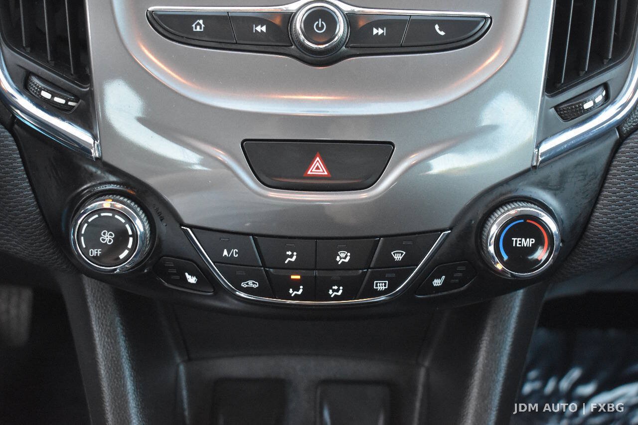 Used 2018 Chevrolet Cruze LT w/ LT Fleet Convenience Package FWD image 25