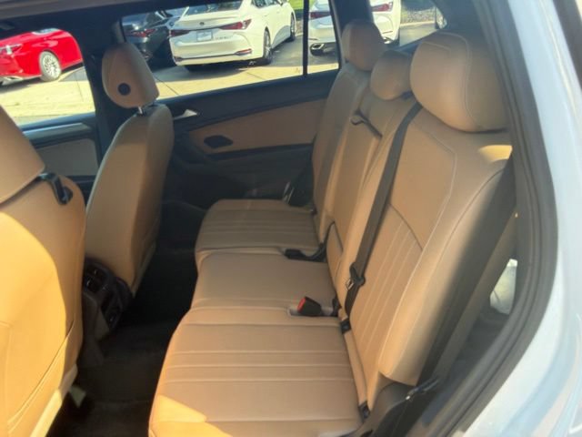 Used 2023 Volkswagen Tiguan SE R-Line AWD/4WD image 32