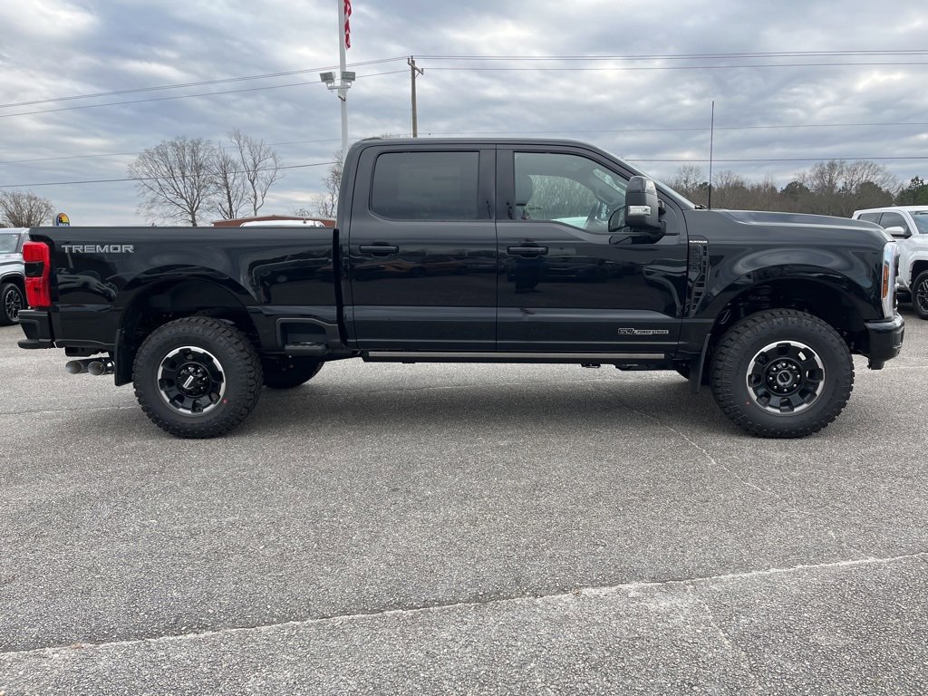 New 2026 Ford F350 Platinum w/ Tremor Off-Road Package image 4