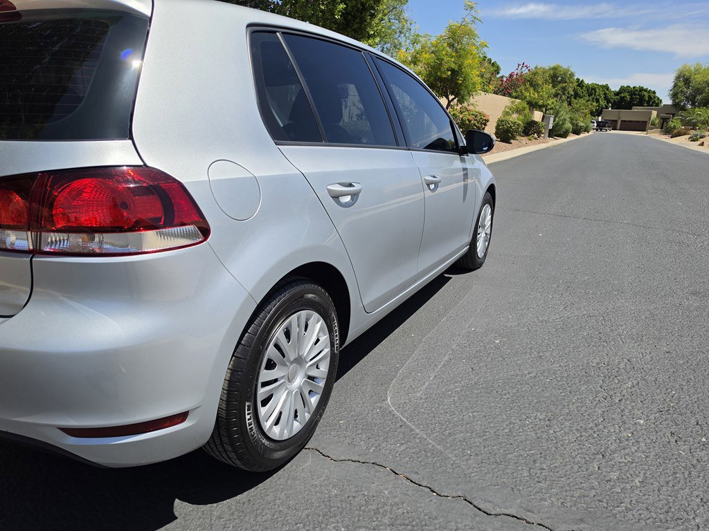 Used 2012 Volkswagen Golf 4-Door image 4