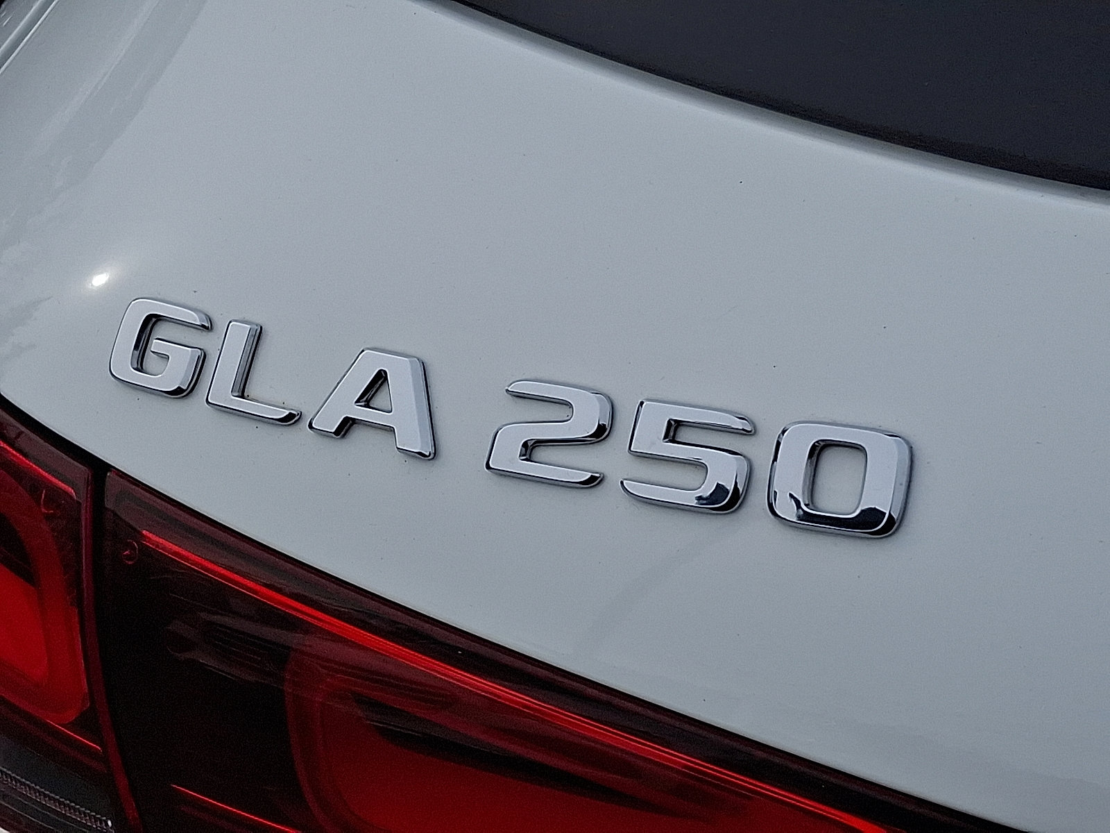 Used 2022 Mercedes-Benz GLA 250 4MATIC image 31