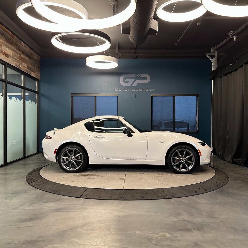 Used 2021 MAZDA MX-5 Miata RF Grand Touring image 2