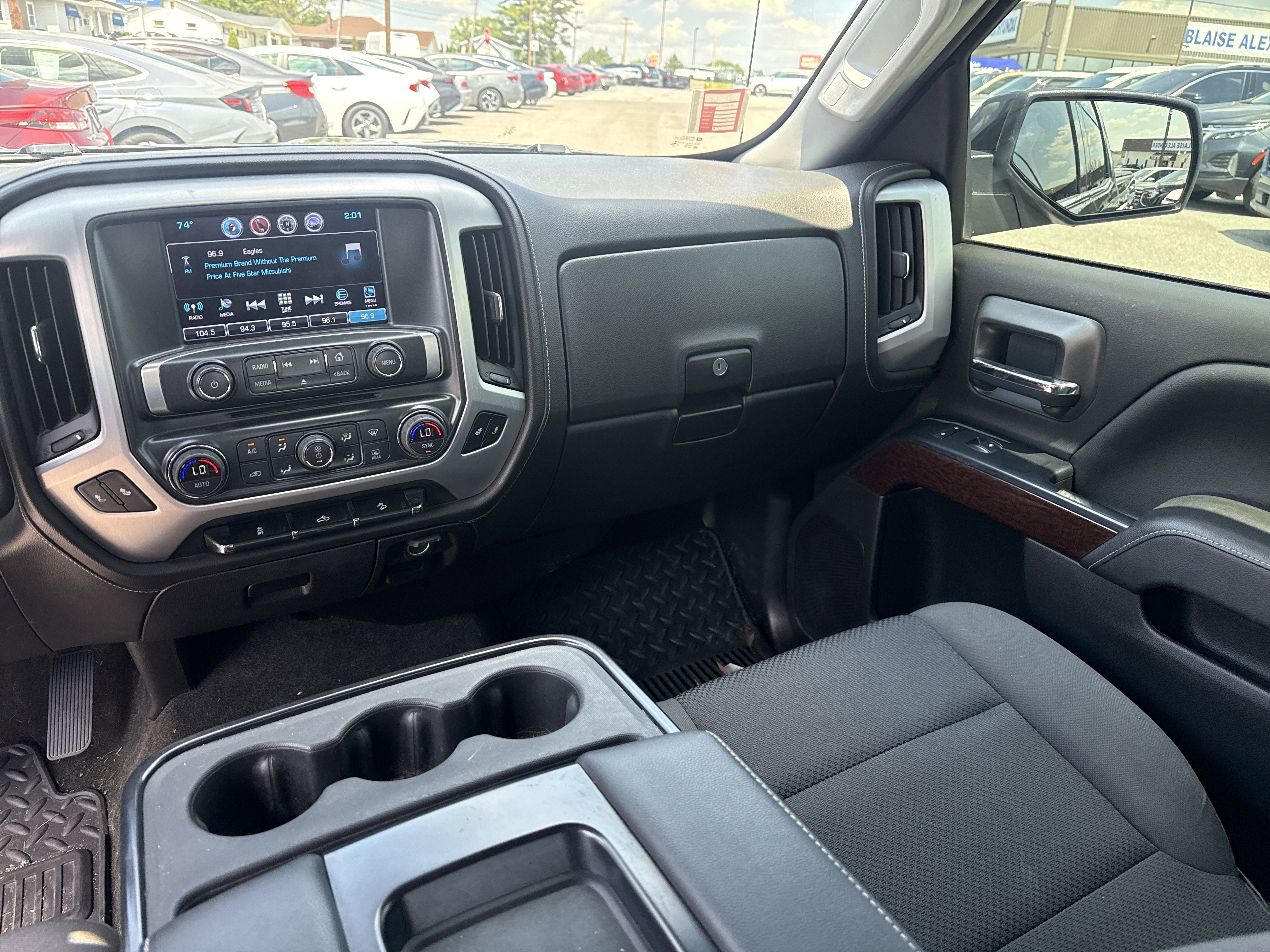 Used 2018 GMC Sierra 1500 SLE w/ SLE Value Package AWD/4WD image 15