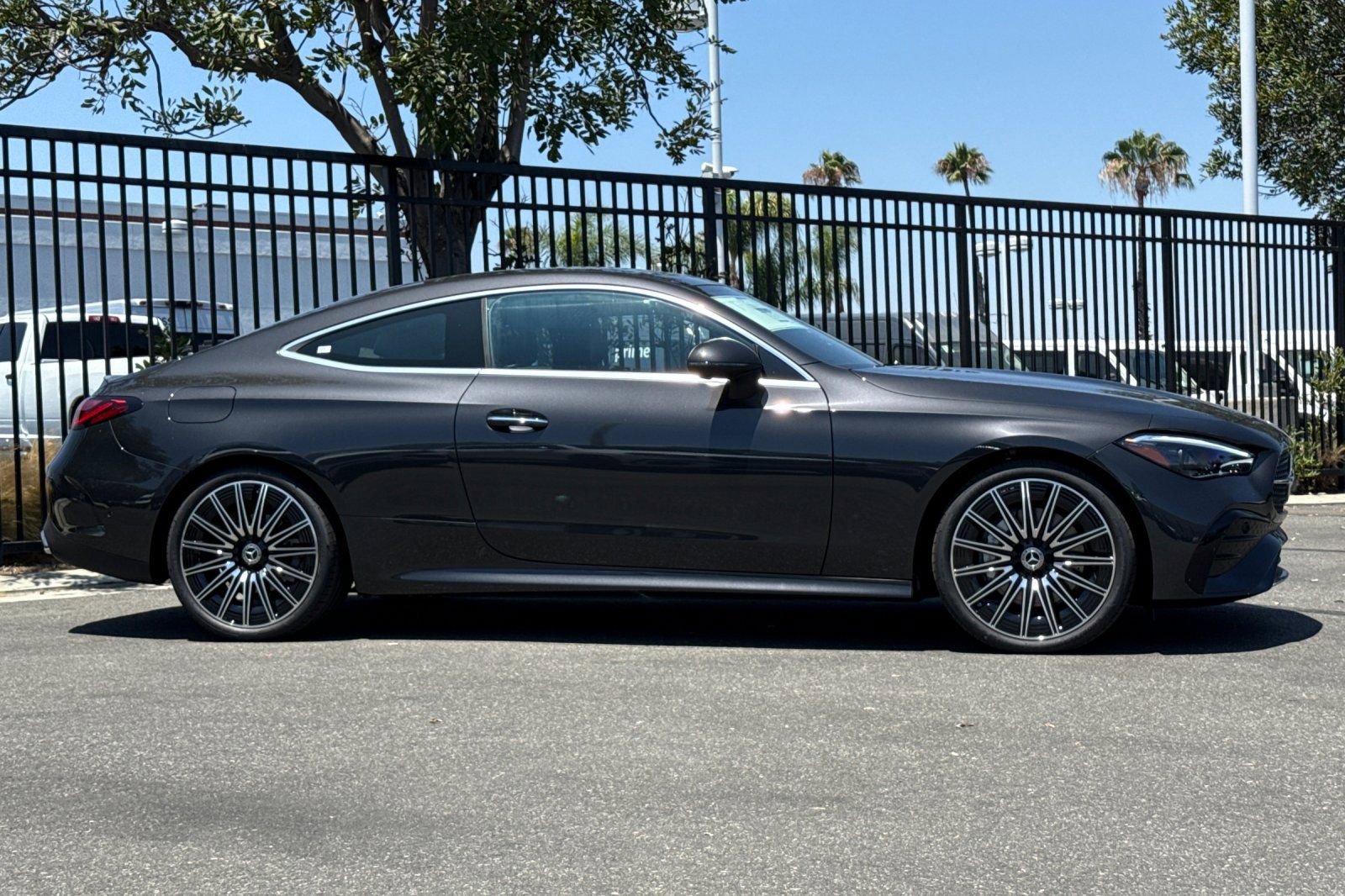 Used 2025 Mercedes-Benz CLE 300 4MATIC Coupe image 4