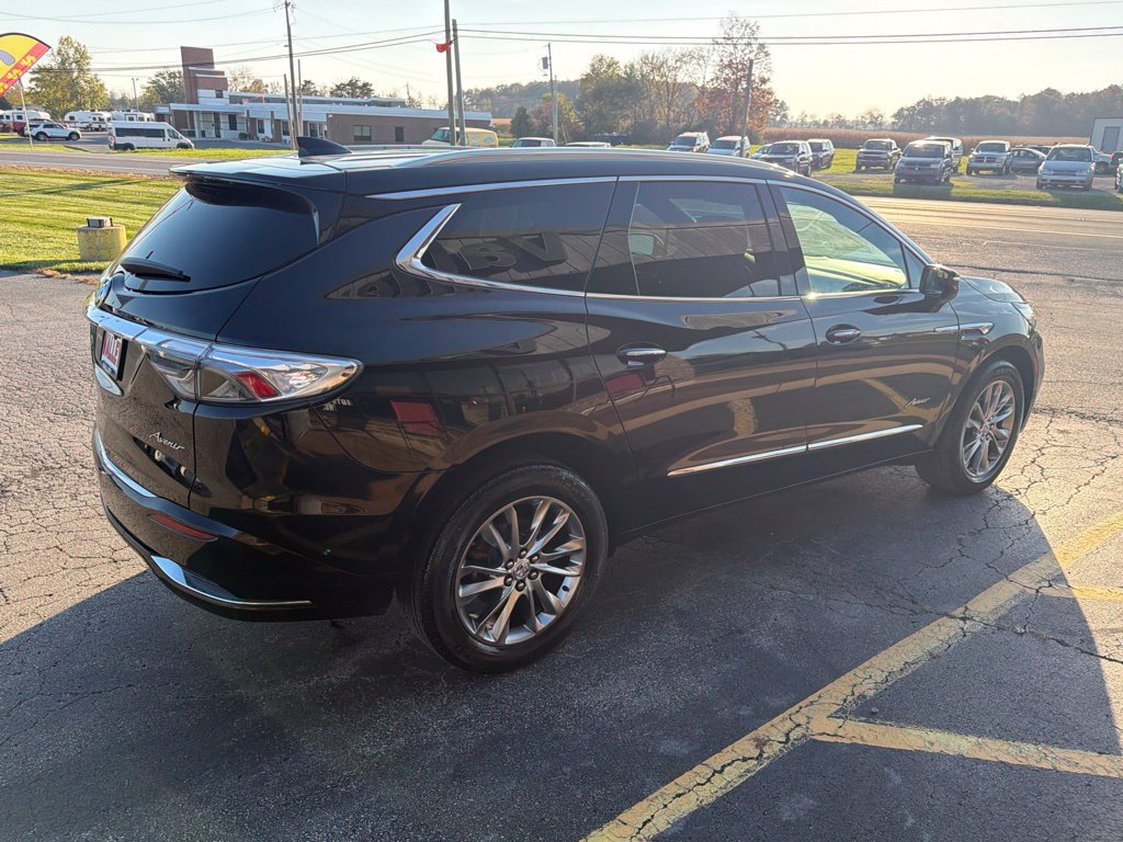 Used 2023 Buick Enclave Avenir w/ Avenir Technology Package AWD/4WD image 10