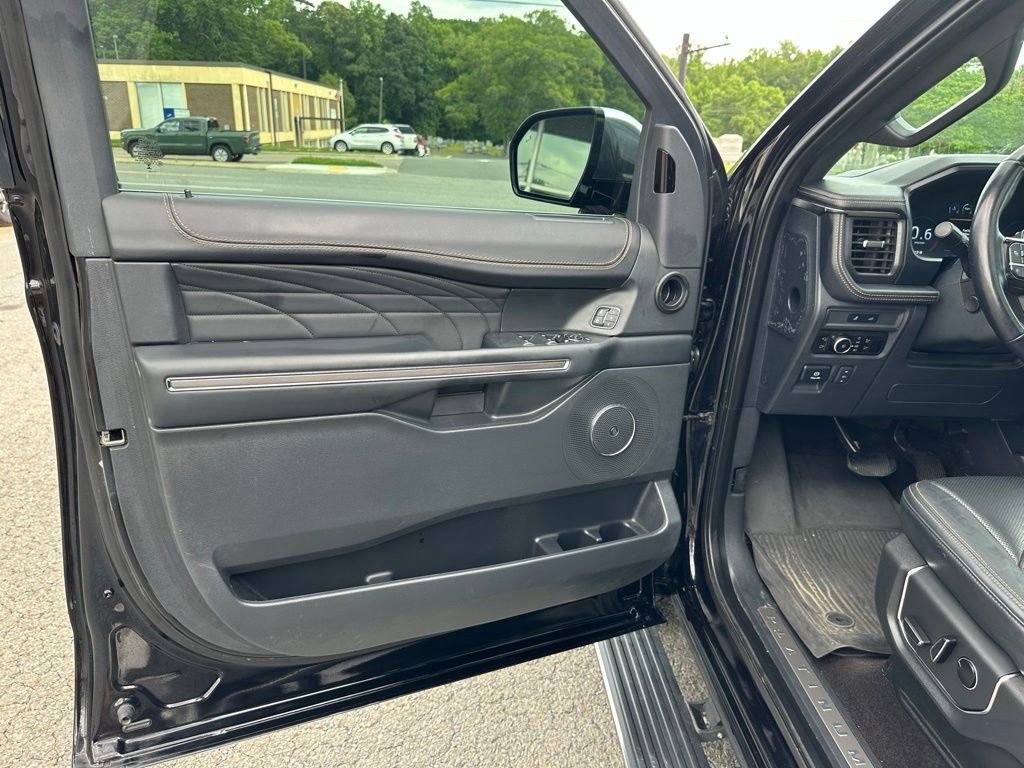Used 2023 Ford Expedition Max Platinum AWD/4WD image 17