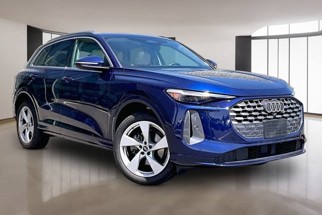 Used 2025 Audi Q5 Premium Plus w/ Premium Plus AWD/4WD image 1