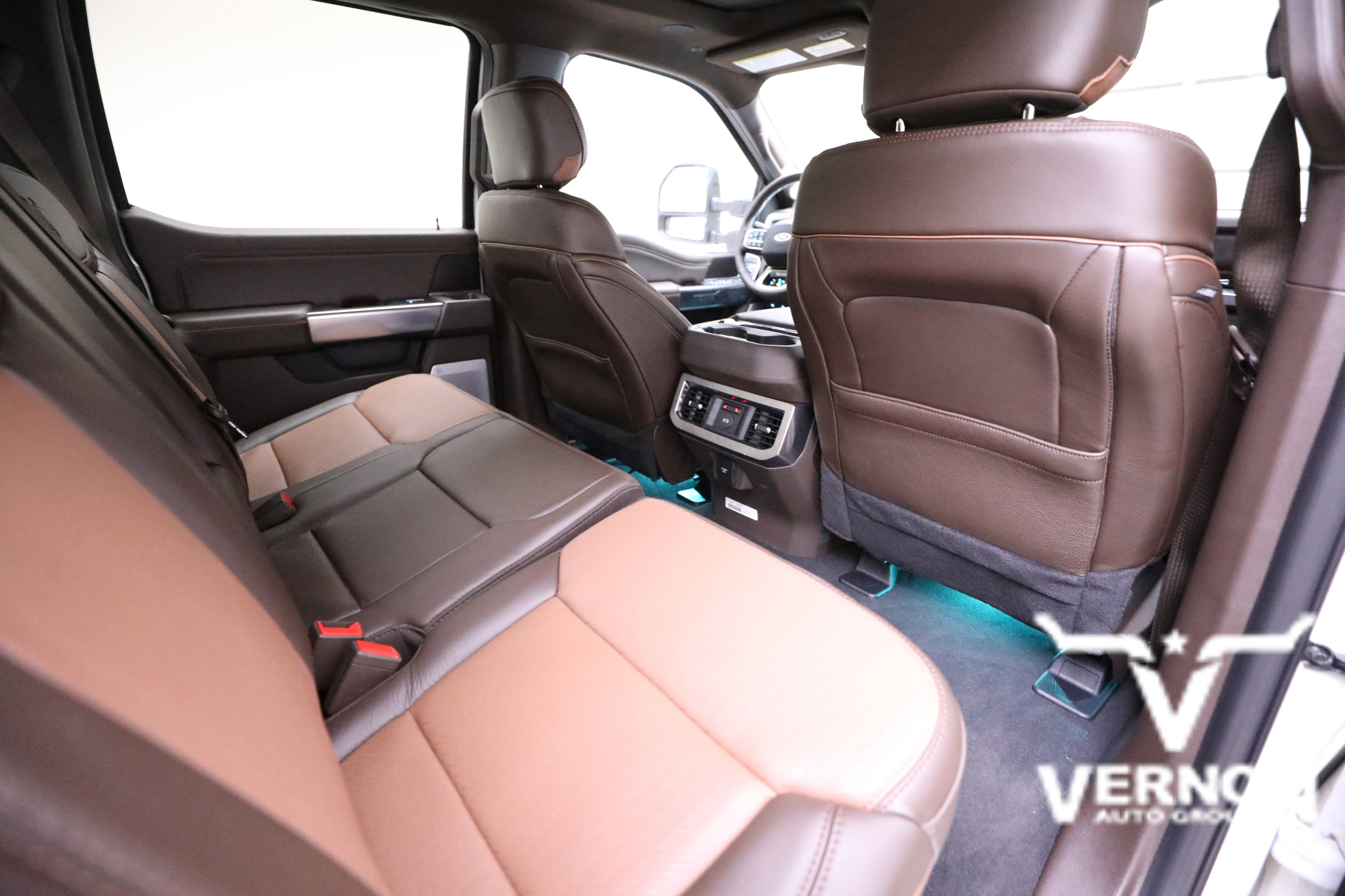 New 2026 Ford F350 King Ranch w/ FX4 Off-Road Package image 12