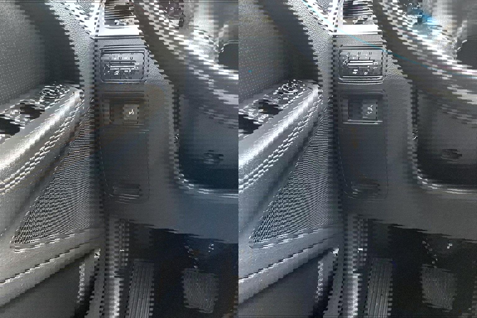 Used 2019 Genesis G80 3.8 image 33