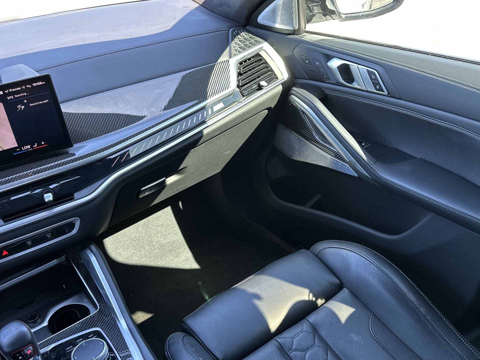 Used 2025 BMW X6 M Competition w/ Executive Package image 17