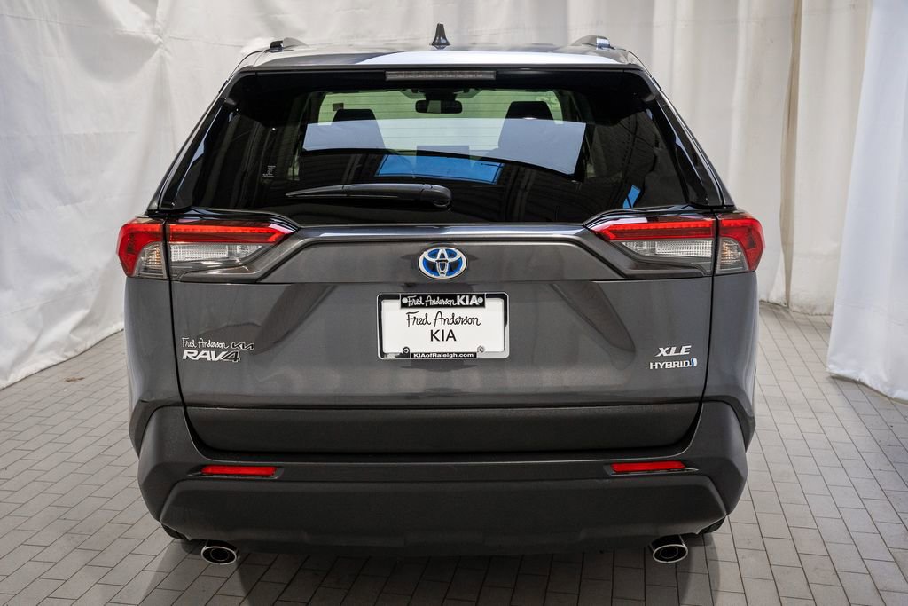Used 2022 Toyota RAV4 XLE image 5