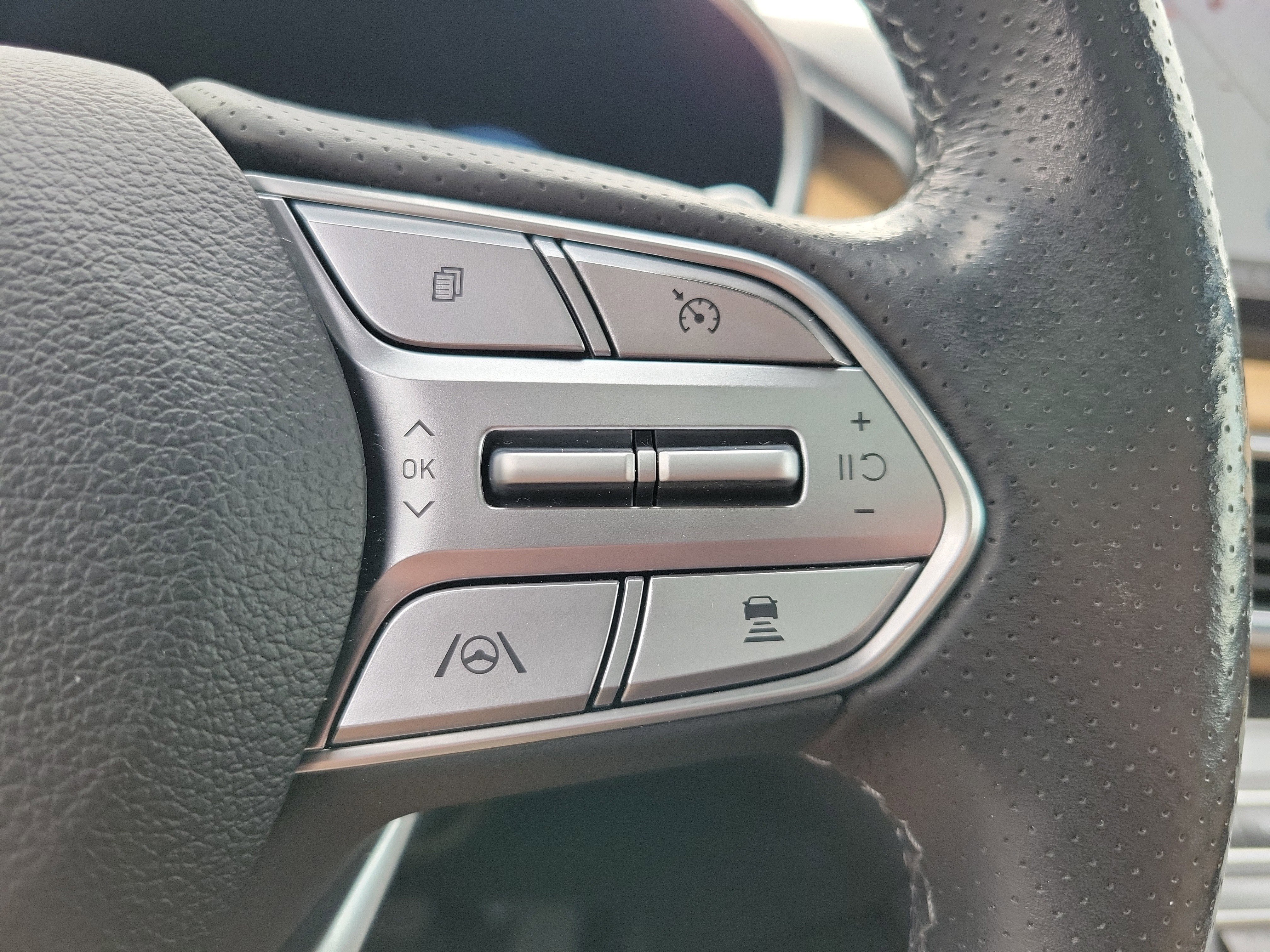 Used 2023 Hyundai Santa Fe Calligraphy w/ Cargo Package image 22