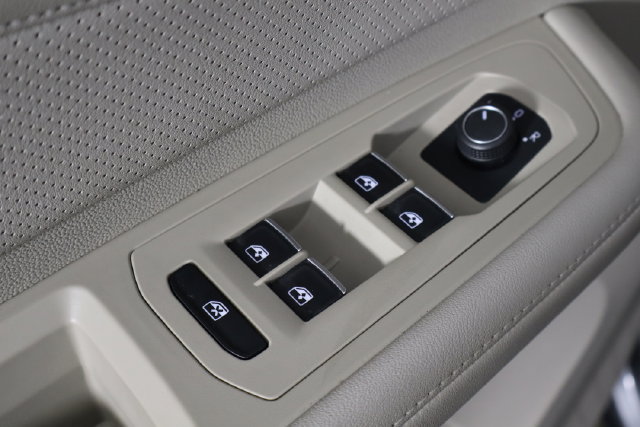 Used 2024 Volkswagen Atlas SE FWD image 20