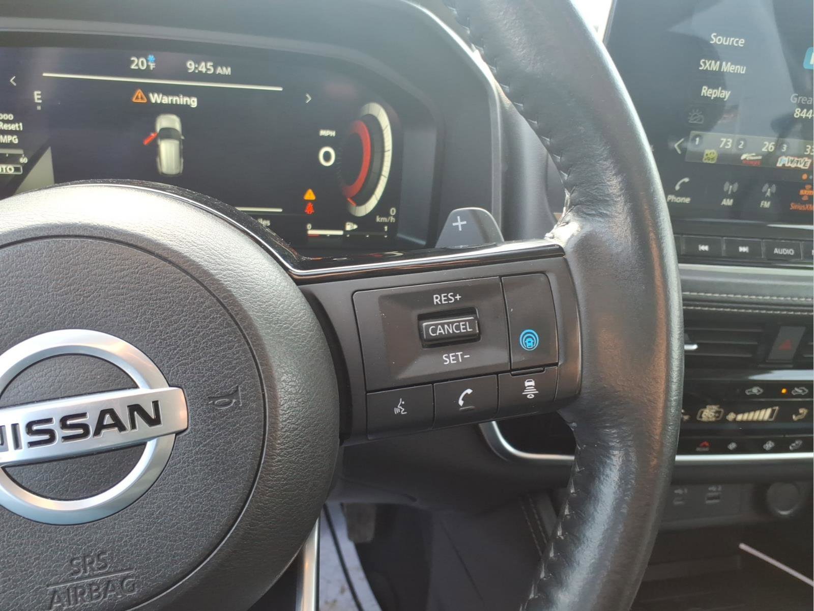 Used 2021 Nissan Rogue Platinum image 16