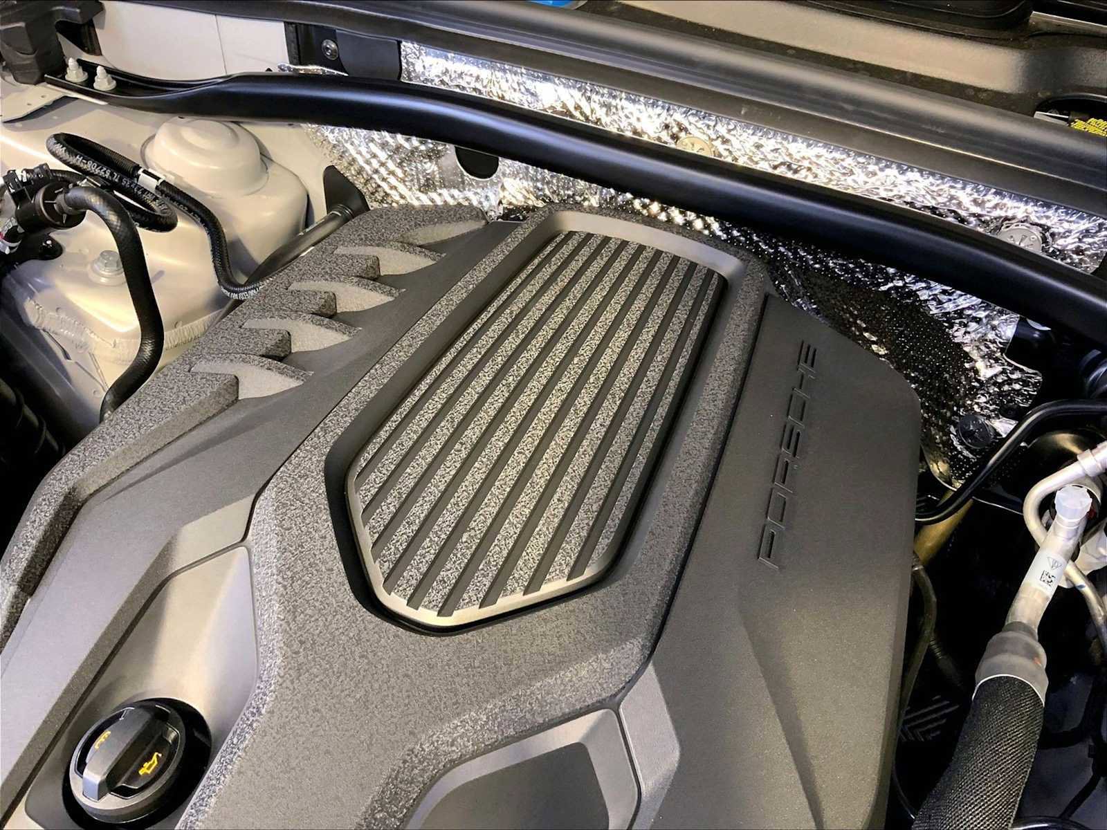 New 2026 Porsche Macan AWD/4WD image 22