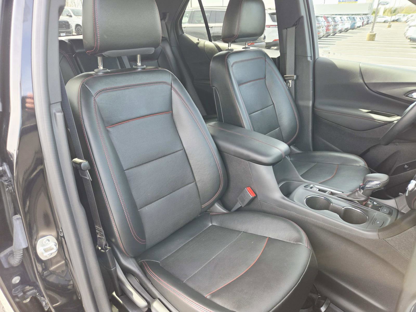 Used 2024 Chevrolet Equinox RS w/ RS Leather Package image 17