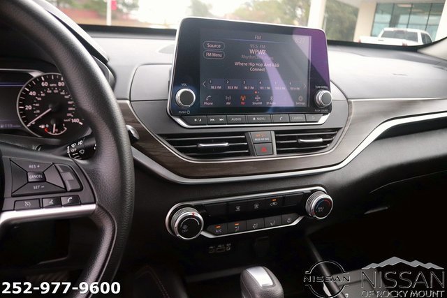 Used 2023 Nissan Altima 2.5 SV image 18