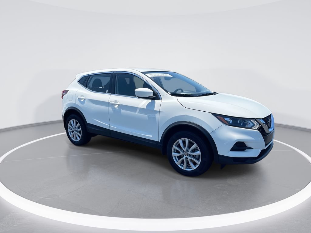 Used 2022 Nissan Rogue Sport S FWD image 2