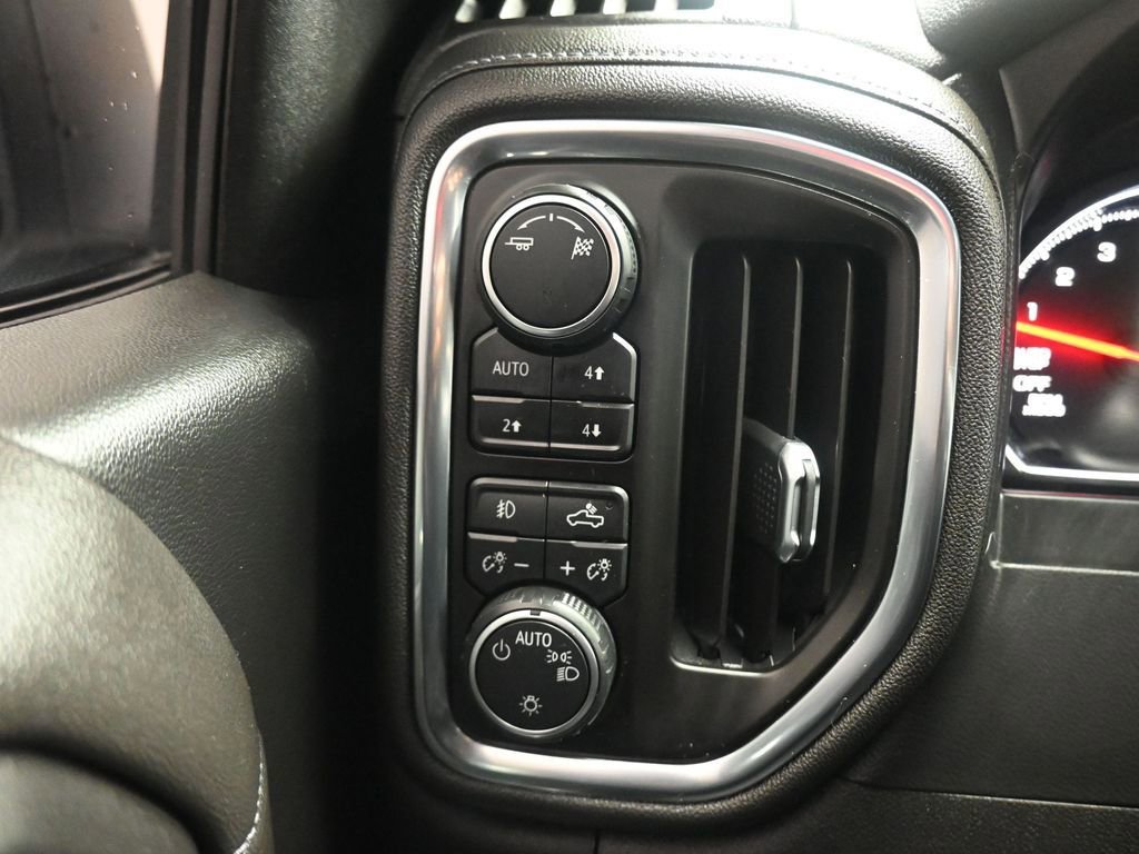 Used 2019 Chevrolet Silverado 1500 RST image 26