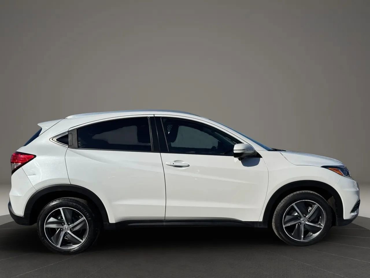 Used 2021 Honda HR-V EX image 6