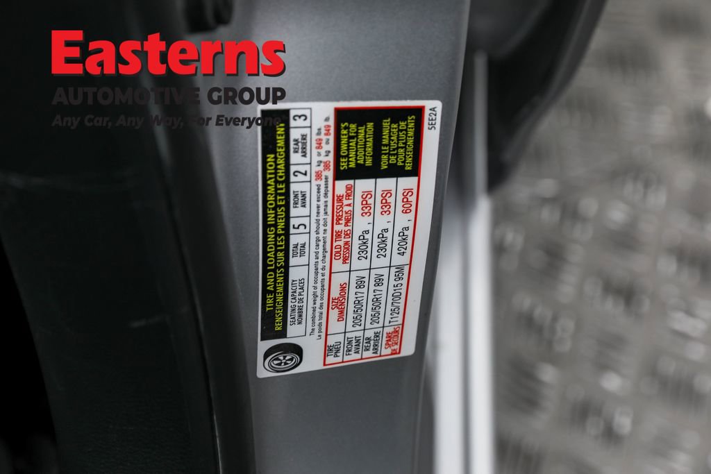 Used 2025 Nissan Versa SR w/ Trunk Package image 33