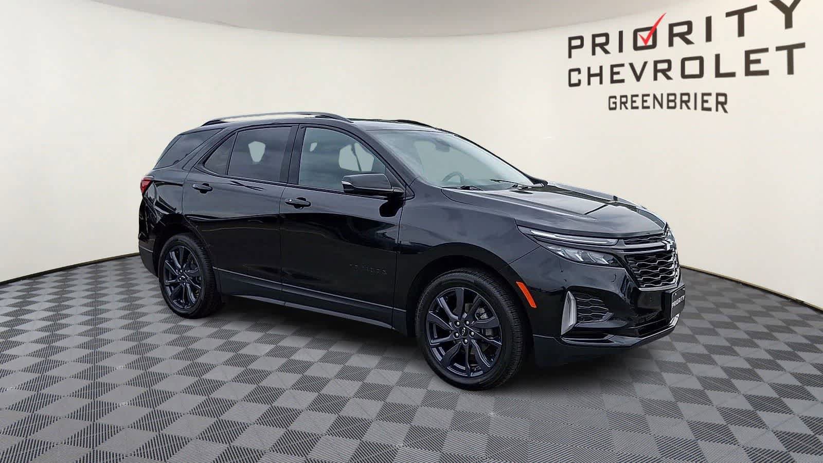 Used 2024 Chevrolet Equinox RS FWD image 2