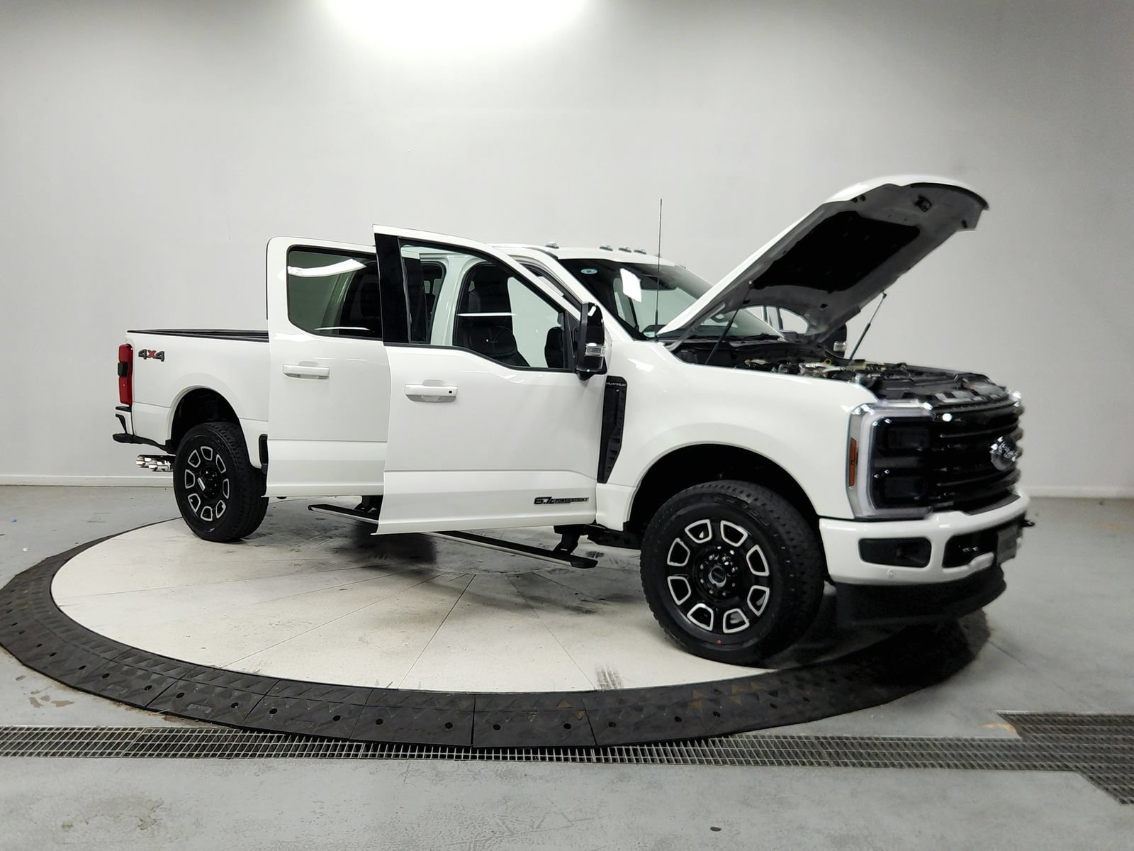 Used 2026 Ford F250 Platinum AWD/4WD image 10