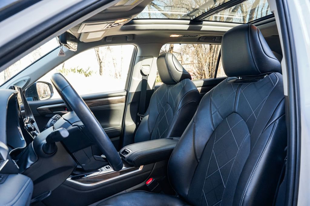 Used 2022 Toyota Highlander Platinum image 15