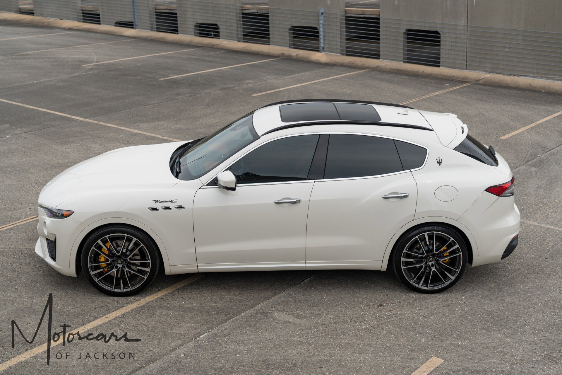 Used 2022 Maserati Levante Modena S AWD/4WD image 3