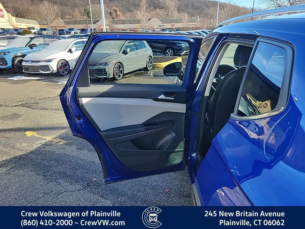 Certified 2022 Volkswagen Taos SE image 48