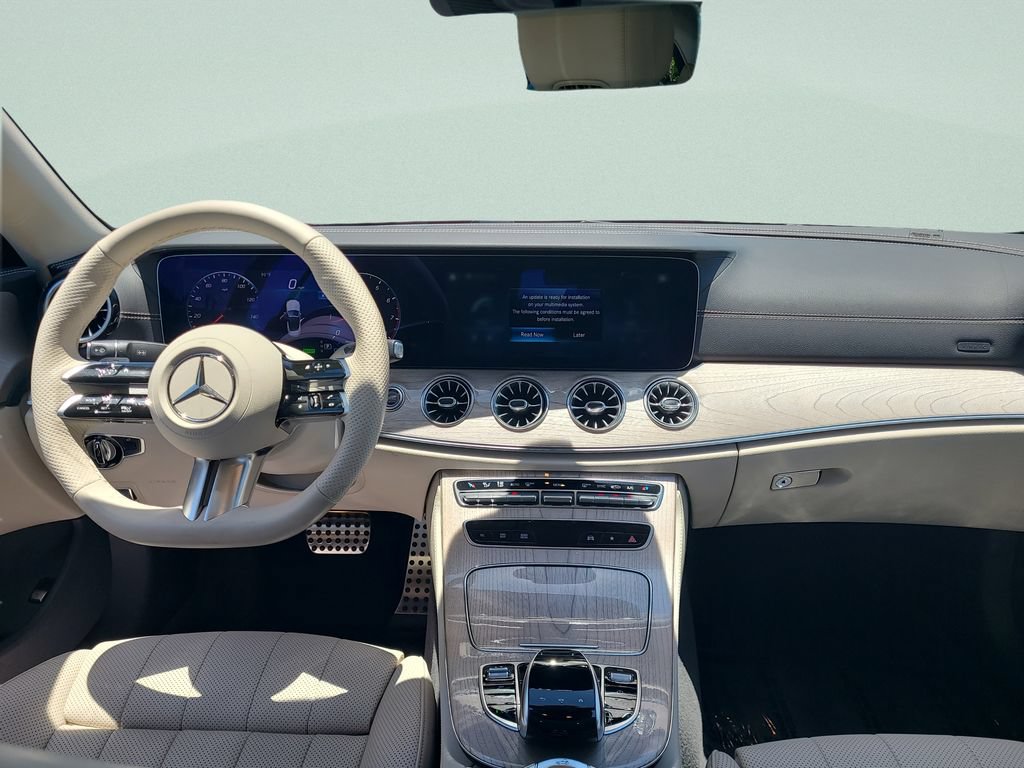 Used 2023 Mercedes-Benz E 450 4MATIC Cabriolet image 11