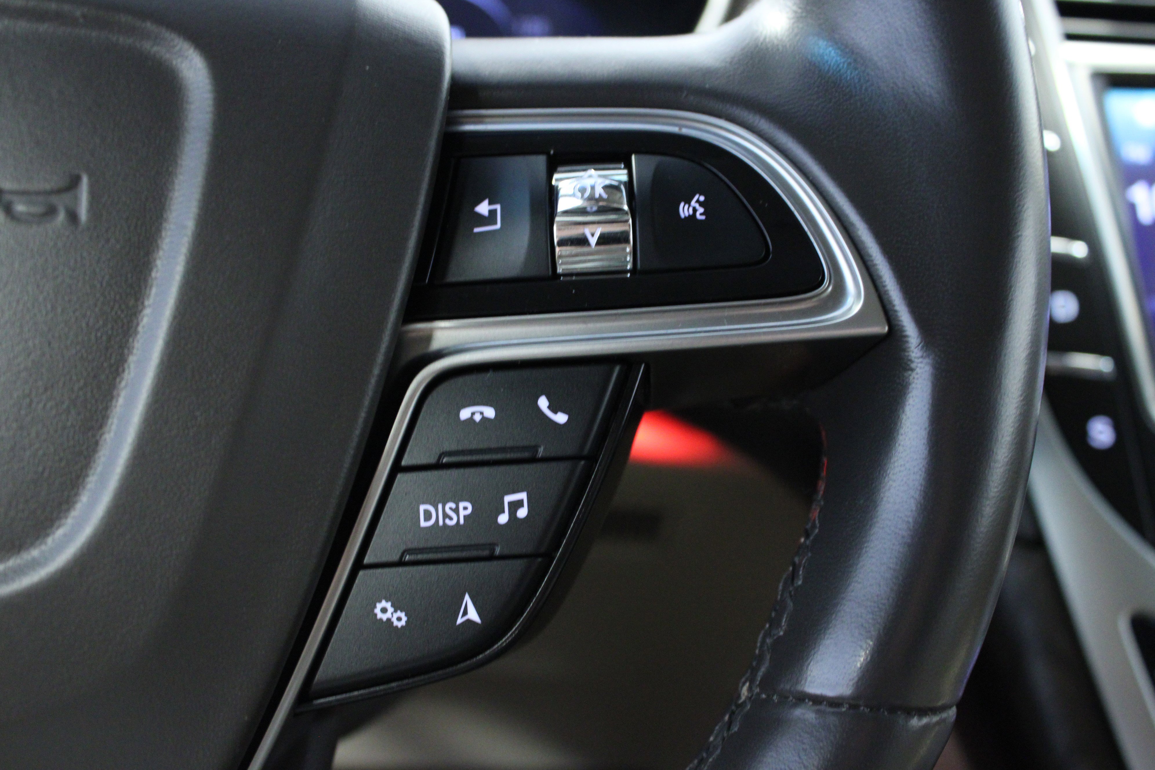 Used 2019 Lincoln Nautilus Select image 21