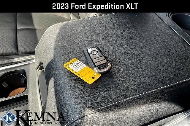 Used 2023 Ford Expedition XLT AWD/4WD image 39
