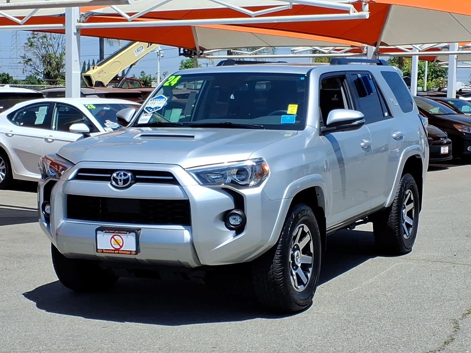 Used 2024 Toyota 4Runner TRD Off-Road Premium w/ Moonroof Package AWD/4WD image 3